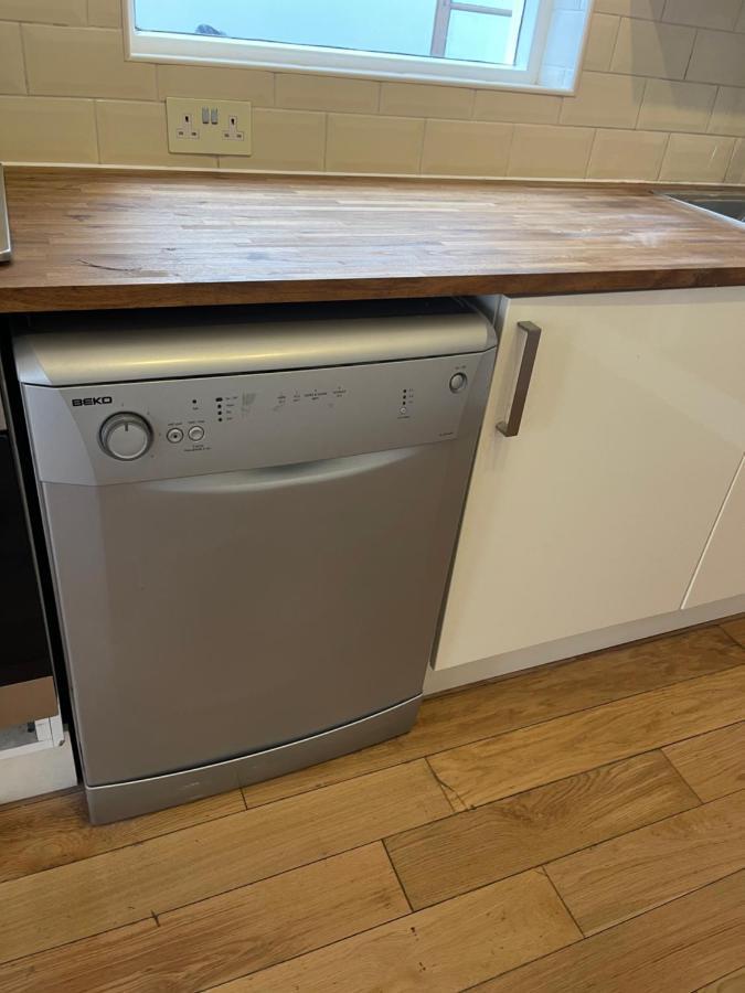 Lovely Room In Bristol 5 외부 사진